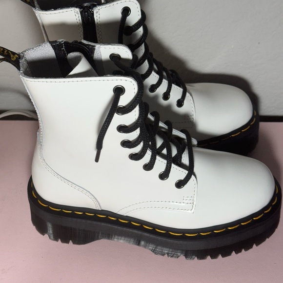 New White Dr. Martens Jadon Boots Women’s 6 - Picture 2 of 5